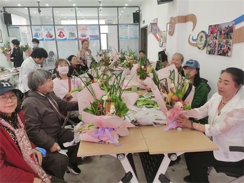 �ж�ĸ�ף�����Ī���ߡ� �����ʹ�������������չĸ�׽��߲˲廨�