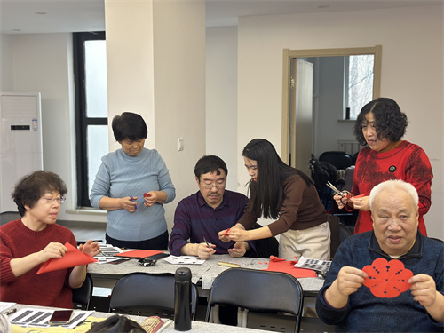 瑞蛇迎春 福气满满！——皇姑区明廉街道塔湾社区“学校放假社区开课”幸福教育进社区活动