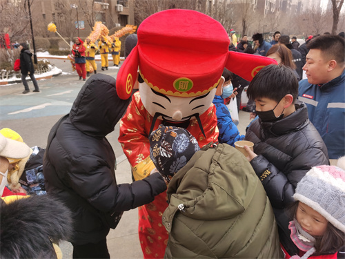 皇姑区明廉街道塔湾社区开展龙舞财神齐上阵,共绘幸福新篇章