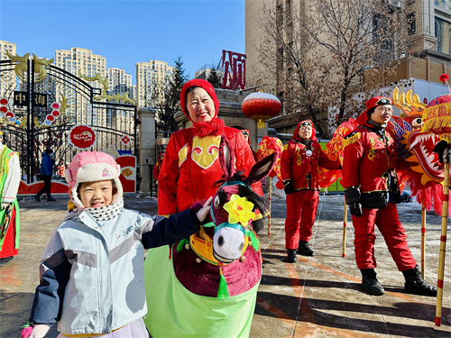 皇姑区明廉街道中海西社区“我们的节日• 元宵节”灵蛇献瑞贺新春