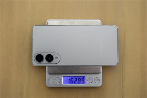 ���ᱡΪ��׼ ����Galaxy S25 Edge�ع������ֻ�����