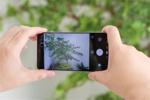 ���ᱡΪ��׼ ����Galaxy S25 Edge�ع������ֻ�����