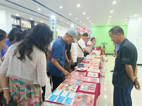 300件老物件“开口说话”!塔湾社区掀起穿越时空的文化浪潮