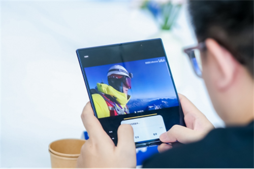 感受Galaxy AI新体验 三星Galaxy Z系列AI体验官活动落地沈阳
