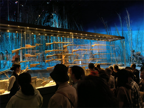 �ʹ��������ֵ�����������չ����ɫ֮�á� �����߽�����һ����ʷ����� ����ȼ�����顱��