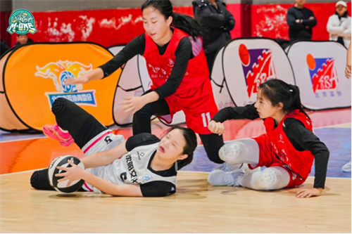 ϲѶ�������Ļ�·СѧŮ�������������¶�2025 M-ONE U12Ů�����Ǿ�