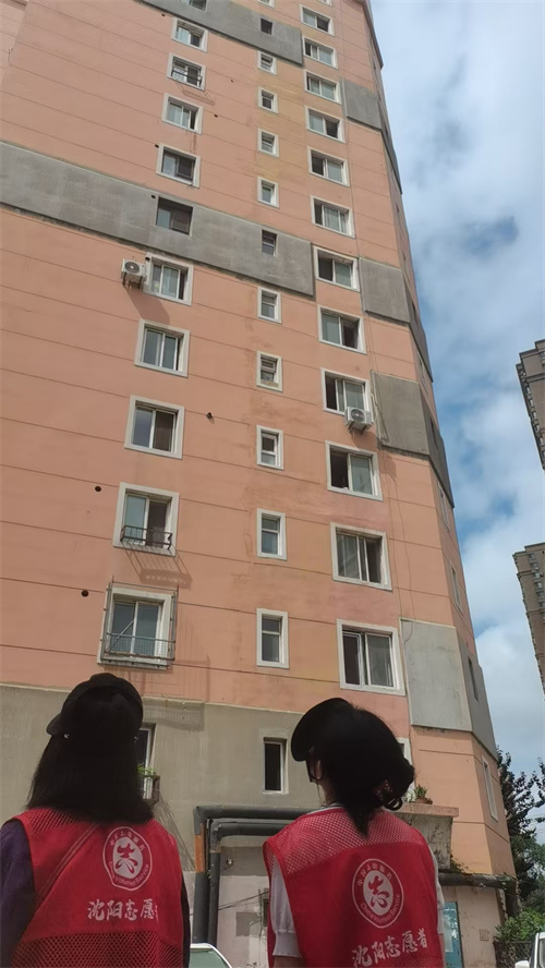 闻“风”而动除隐患 筑牢社区安全防线 ——皇姑区明廉街道明北社区开展大风天气全域安全隐患排查整治工作